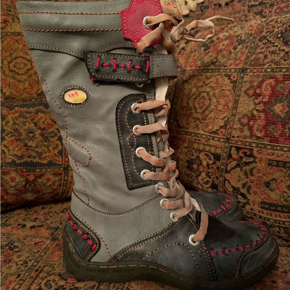 Gray and Black Winter Boots with Lace-Up Design and Mid-Calf Height